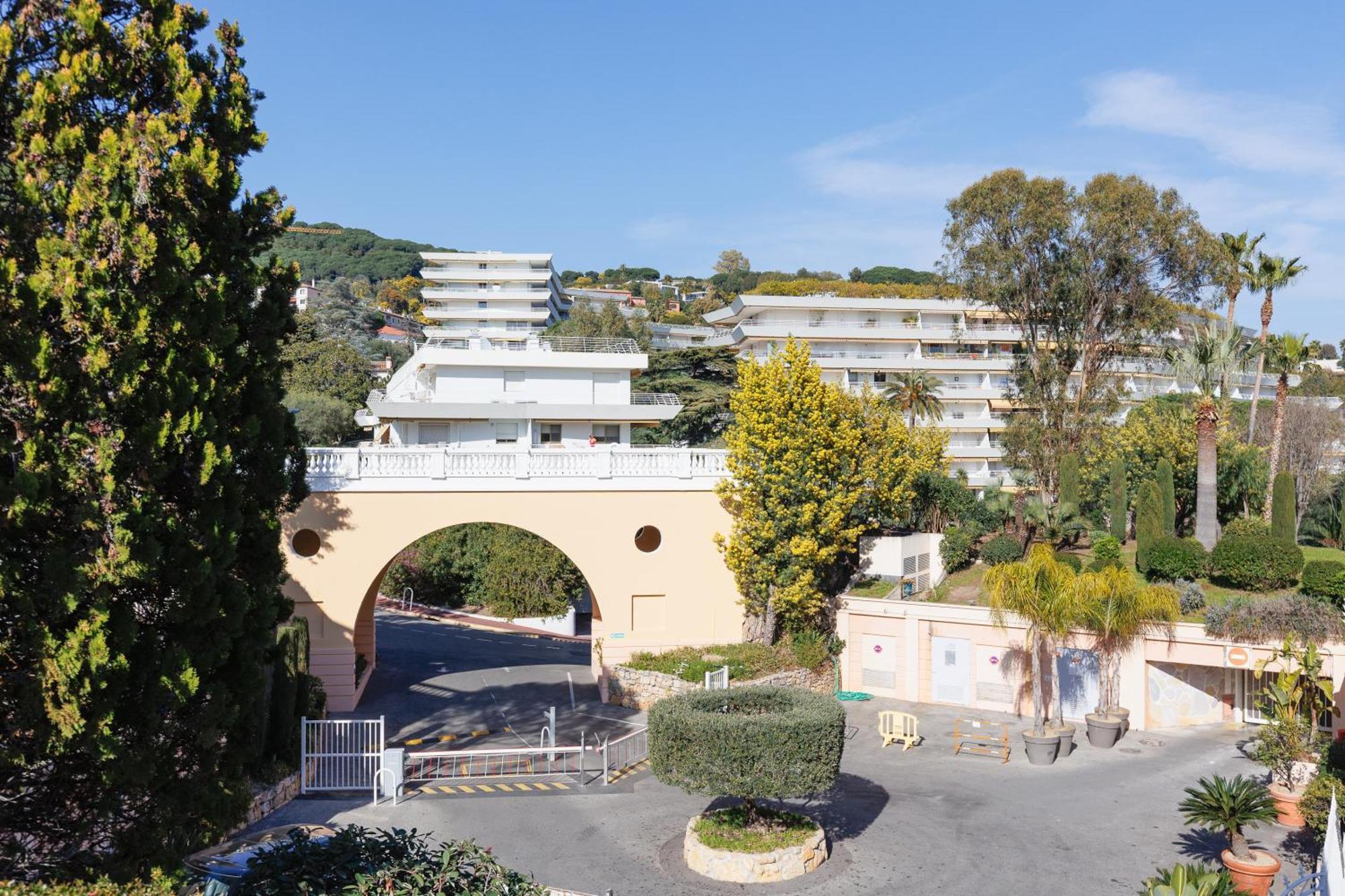Holiday Paradise Cannes Exterior photo